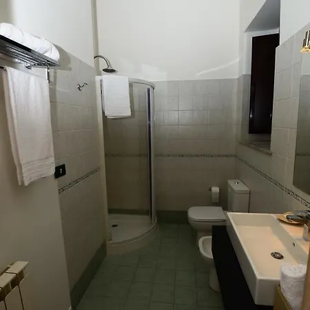 Da Ri Oda ve Kahvaltı 4*