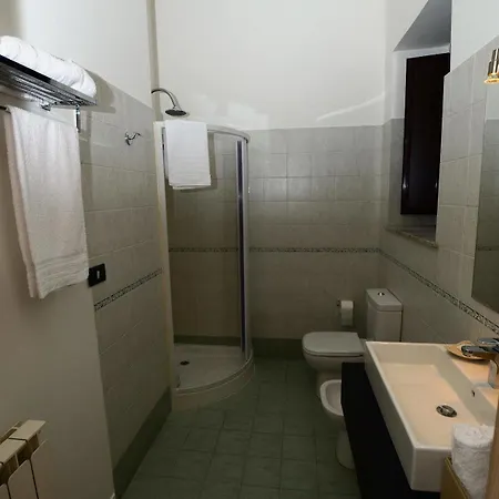 Da Ri Oda ve Kahvaltı 4*